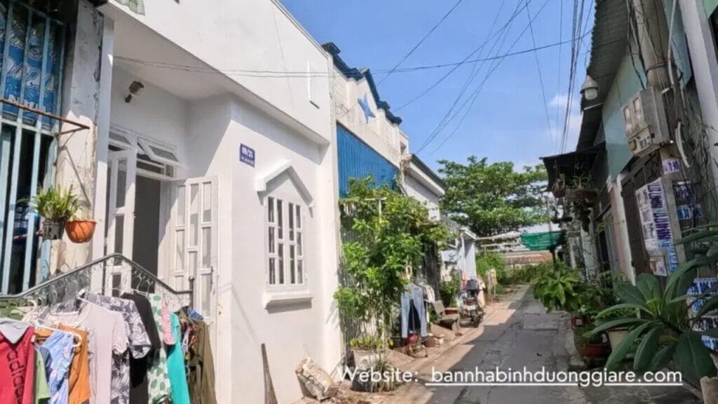 Nhà Giá Rẻ Tân Vĩnh Hiệp Tân Uyên - Cơ Hội Đầu Tư Chỉ 700 Triệu